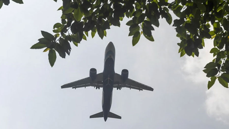 Asian airlines re-route, cancel flights due to fighting