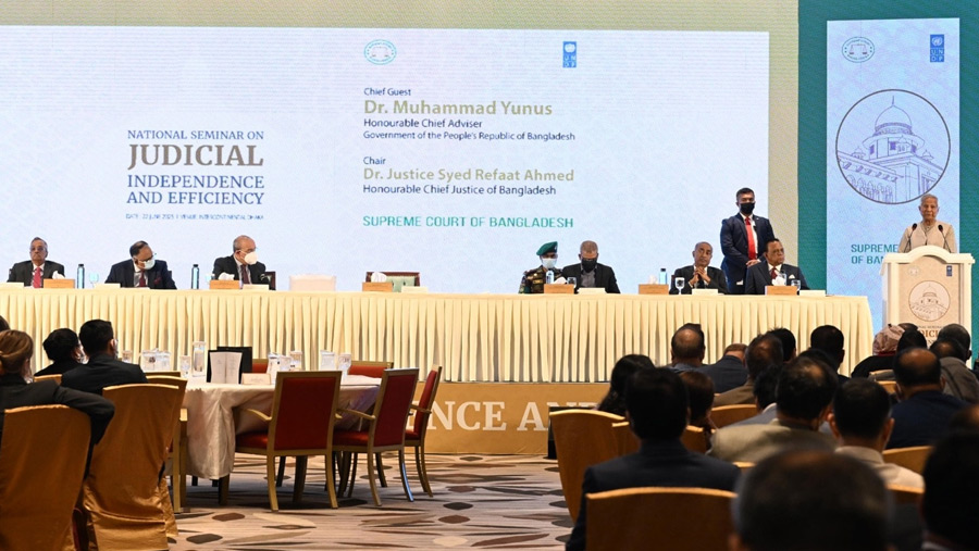 Govt committed to making judiciary independent